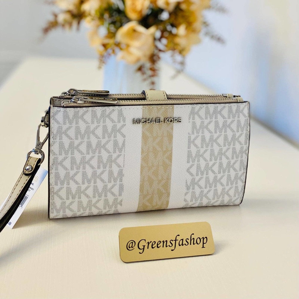 Michael Kors White and Gold Wallet